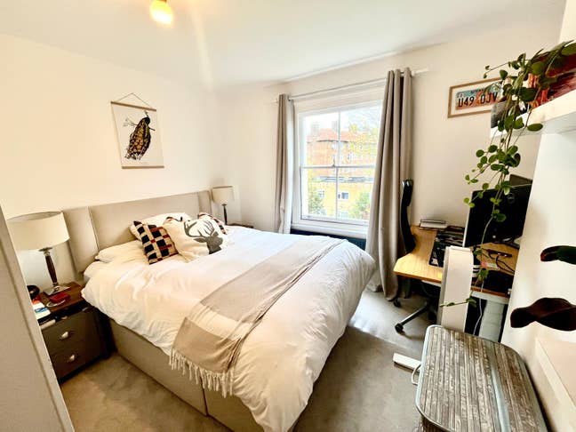 *Available now* Spacious double bedroom in Brixton Main Photo