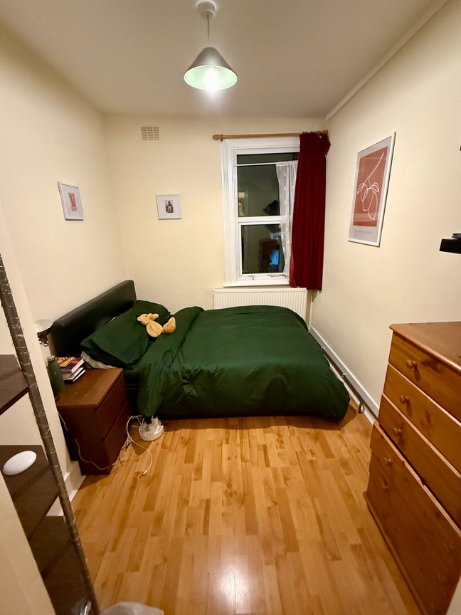 Tooting Broadway Sublet 2 months  Main Photo