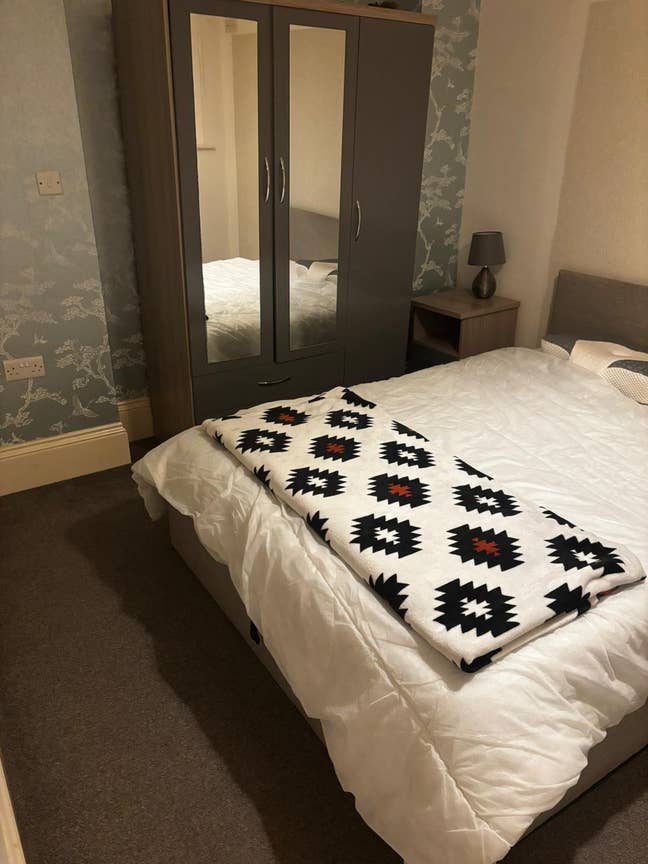 Double ensuite bedroom to rent Main Photo