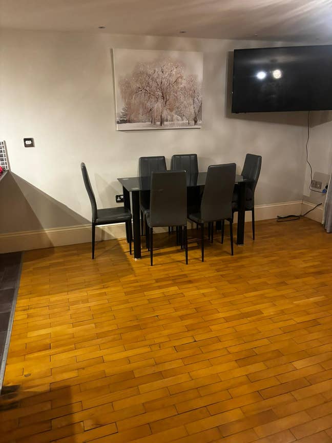 Double Ensuite Bedroom Available Main Photo