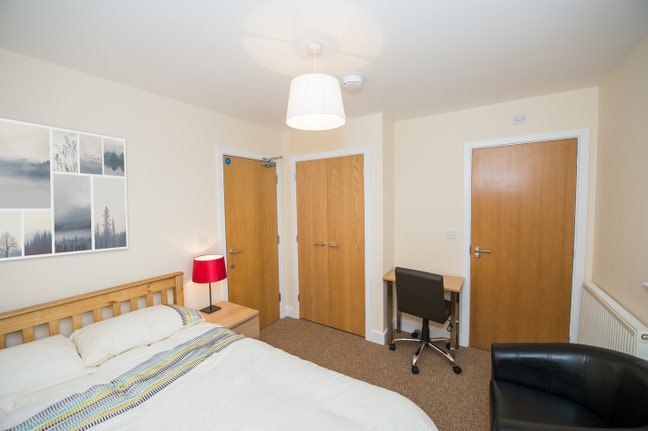 Double En-suite | 12 mins Walk Town | Parking 🏡 Main Photo