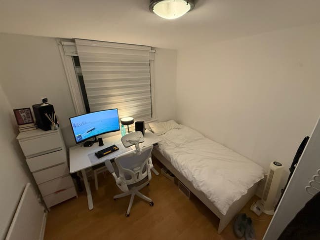 South Kensington Single Bedroom 30 seconds to Tube Main Photo