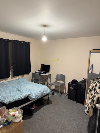 Room for rent Main Photo