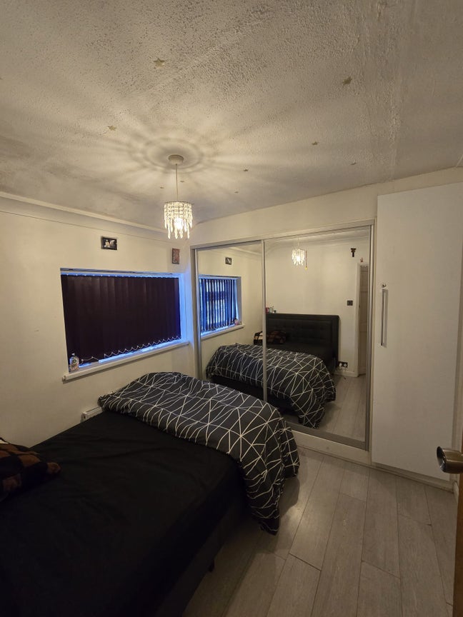 Double Room Available  Main Photo