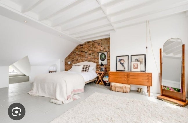 Gorgeous Large Room with en suite room Main Photo