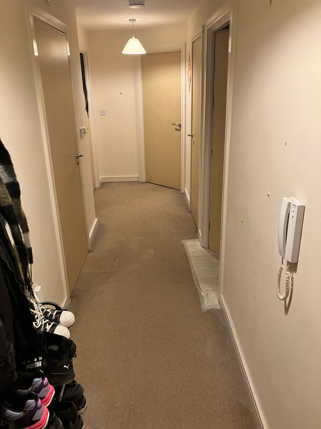 Master bedroom available in 2 bed flat Main Photo