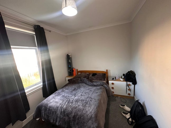 Double bedroom in flat share  Main Photo