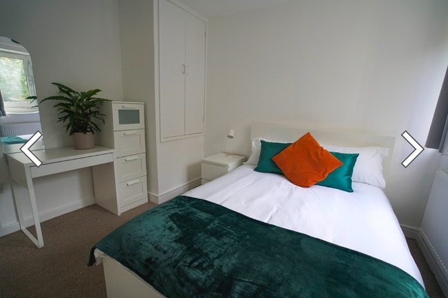 No Deposit! Double Rooms -Free Parking  Main Photo