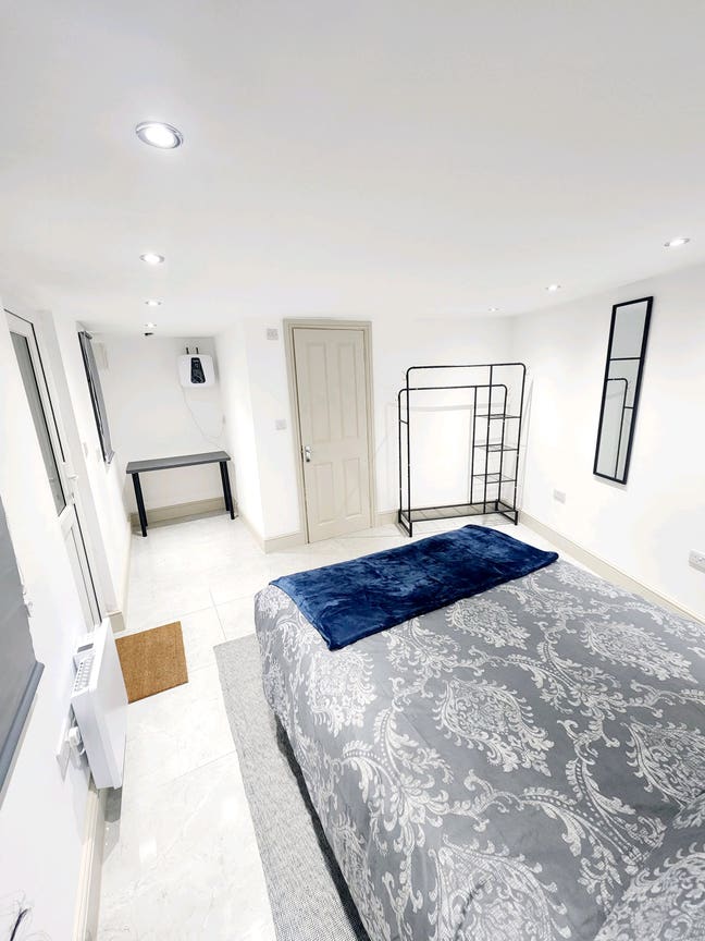 Self-Contained Garden Suite & Double Room  Main Photo