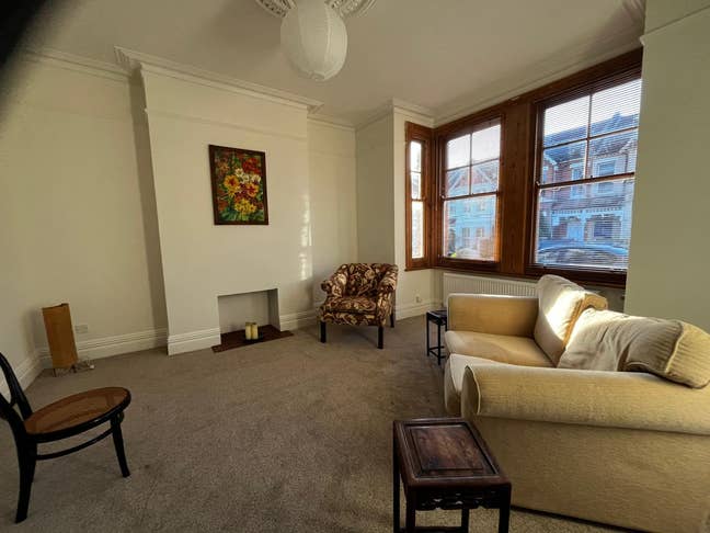 Spacious beautifully Bedroom Seven Dials Main Photo