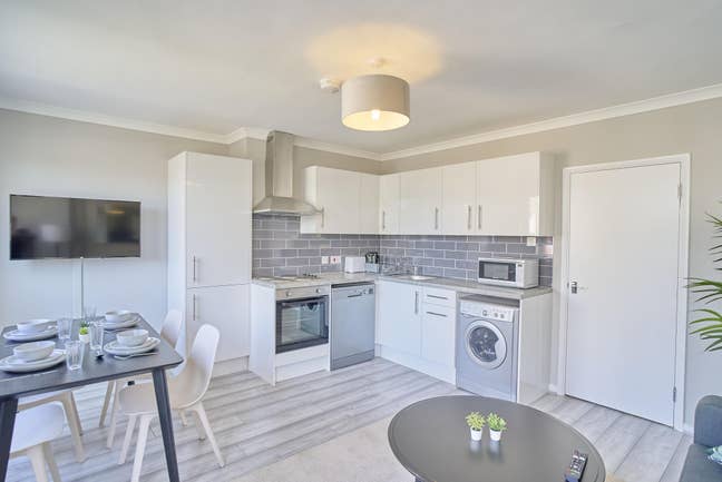 Next to Victoria Park & Regents Canal! Bills inc Main Photo