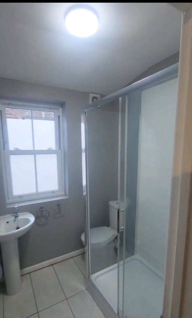 Modern Studio Flat Main Photo