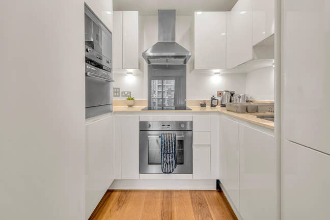 Luxurious One Bedroom at Canary Wharf Main Photo