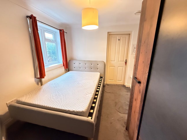 💰40% off December £675 | All Bills Included Main Photo