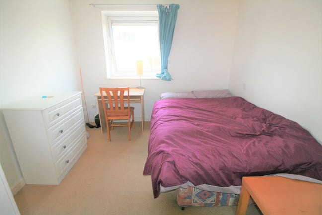 Cozy Room in Canary Wharf - Modern Building Main Photo