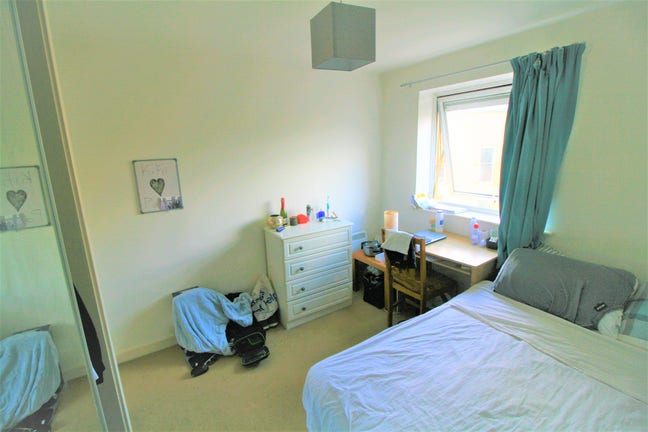 Cozy Room in Canary Wharf - Modern Building Main Photo