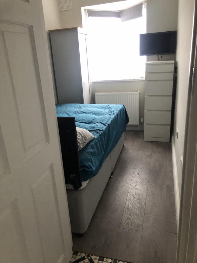 Cosy small room  Main Photo