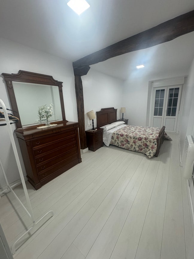 Double Room Available with Only 2 Mins Walk to Stn Main Photo