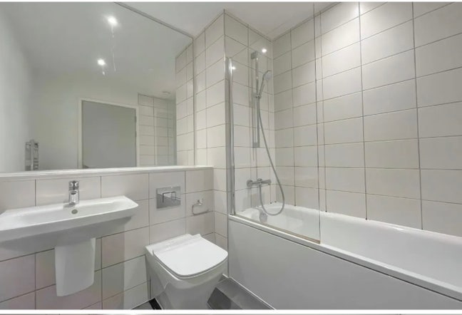 Double room in city centre flat. Main Photo