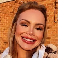 32 year old Female seeks a single or double room Main Photo