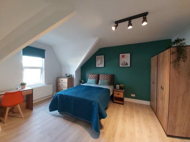 En-suite double bedroom For COUPLE (Kitchenette) Main Photo