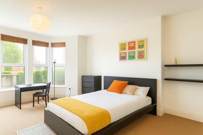 Large Double Room at the top of Fishponds Road Main Photo