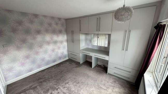 One double bedroom to rent Main Photo