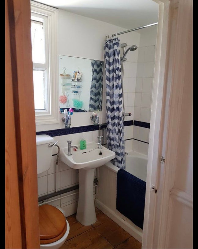 Cosy room in 3 bedroom flatshare Main Photo