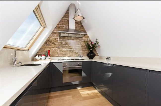 Master bedroom w ensuite in contemporary Hackney f Main Photo