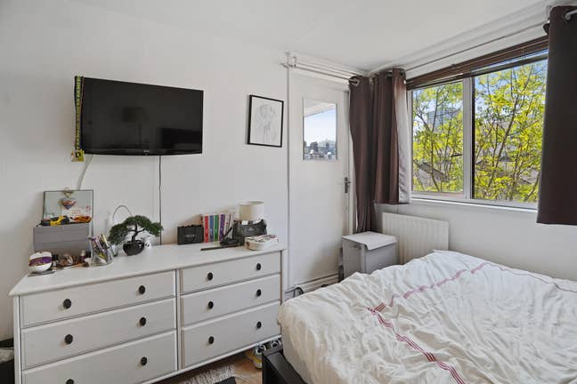 Large 5 bedroom flat! Main Photo