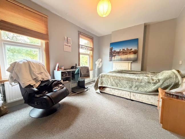 Double Rooms Very Close To GRH & City Centre GL1 Main Photo