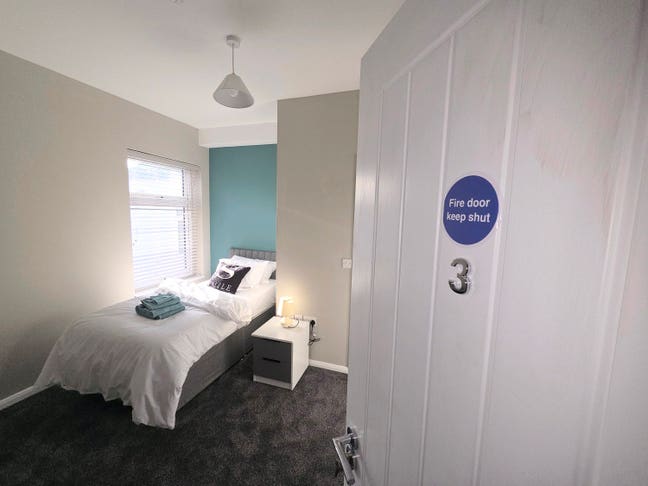 Four Modern En-Suite Rooms on Castle Street Main Photo