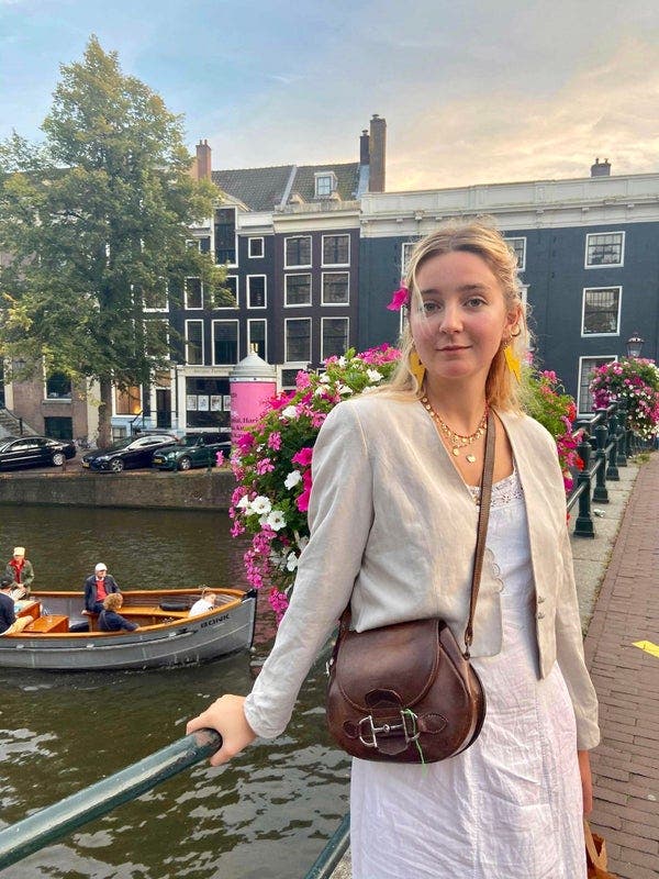 Looking for room from December/January :) Main Photo