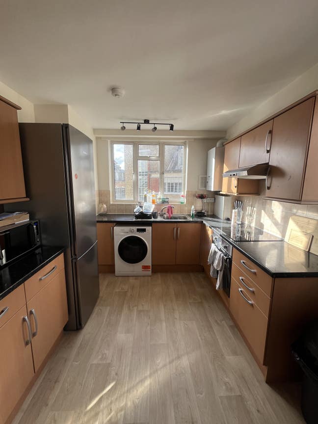 Spacious 2-Bed Flat in Prime Central London Locati Main Photo