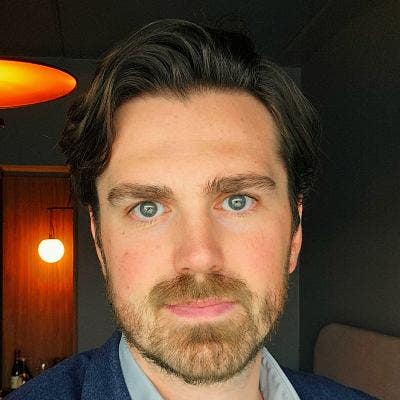 Professional Male seeks a double room Main Photo