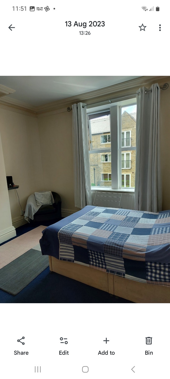 Room to let in a lovely house with 4 others Main Photo