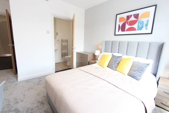 🌟Double ensuite room - 50% off 1st month🌟 Main Photo