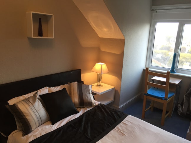 Well run quiet flat close to the sea front  Main Photo