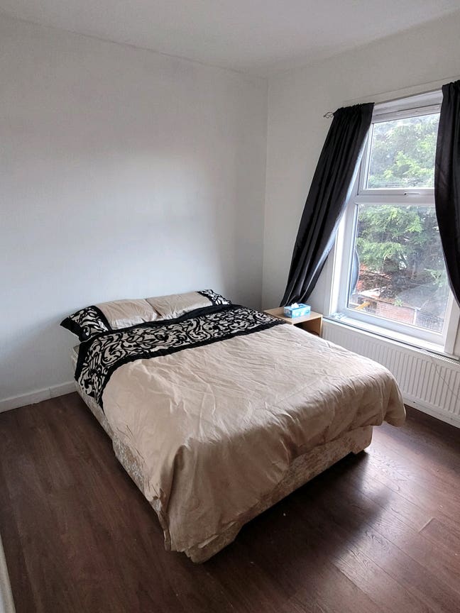 5 Star Spareroom in a Quiet Residential Place.  Main Photo