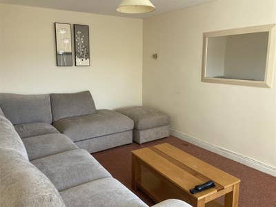 Single Room Available  - All Bills Included Main Photo