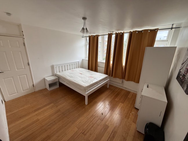 Double Room Available in Putney Heath Main Photo