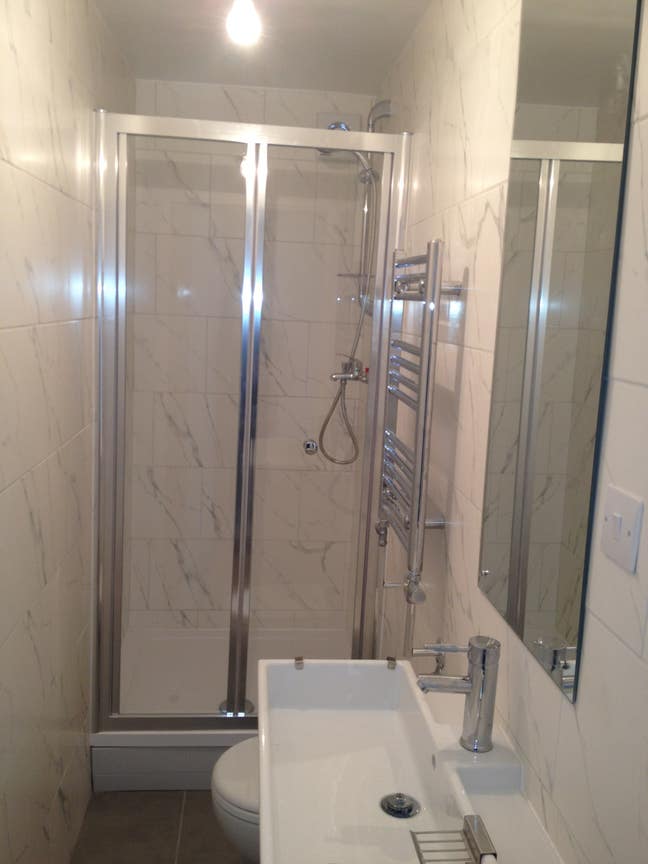 Double room close to tube station  Main Photo