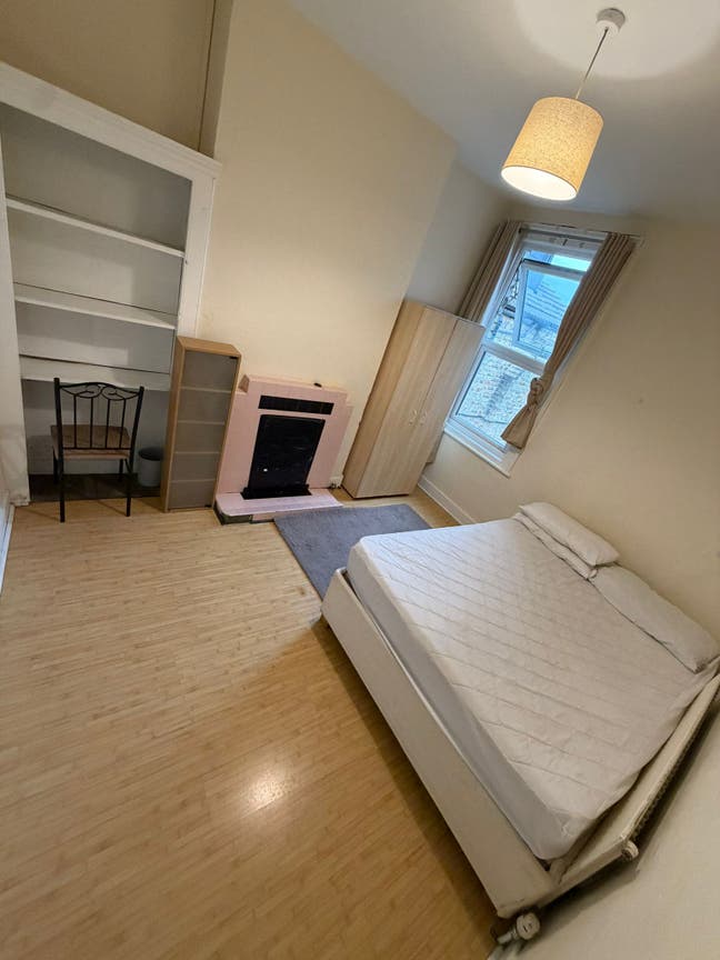Beautiful double room near Station🏘️ Main Photo