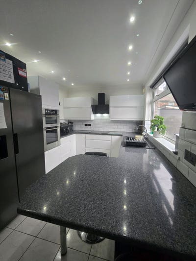 Luxury all inclusive double bedroom with Garden Main Photo