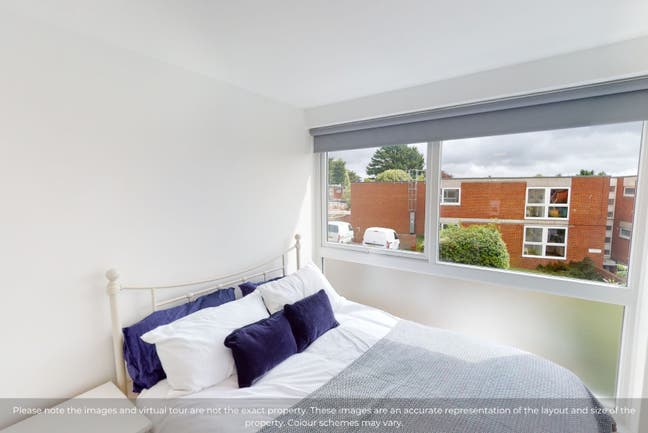 Double Room in Shared House with parking Main Photo