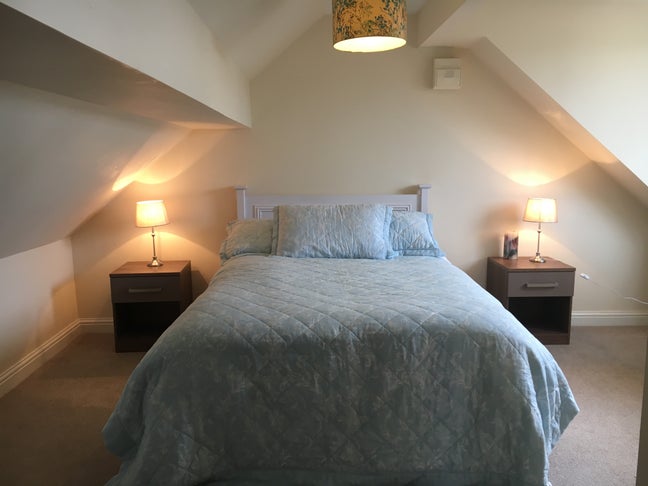 Large double with En-suite  Main Photo