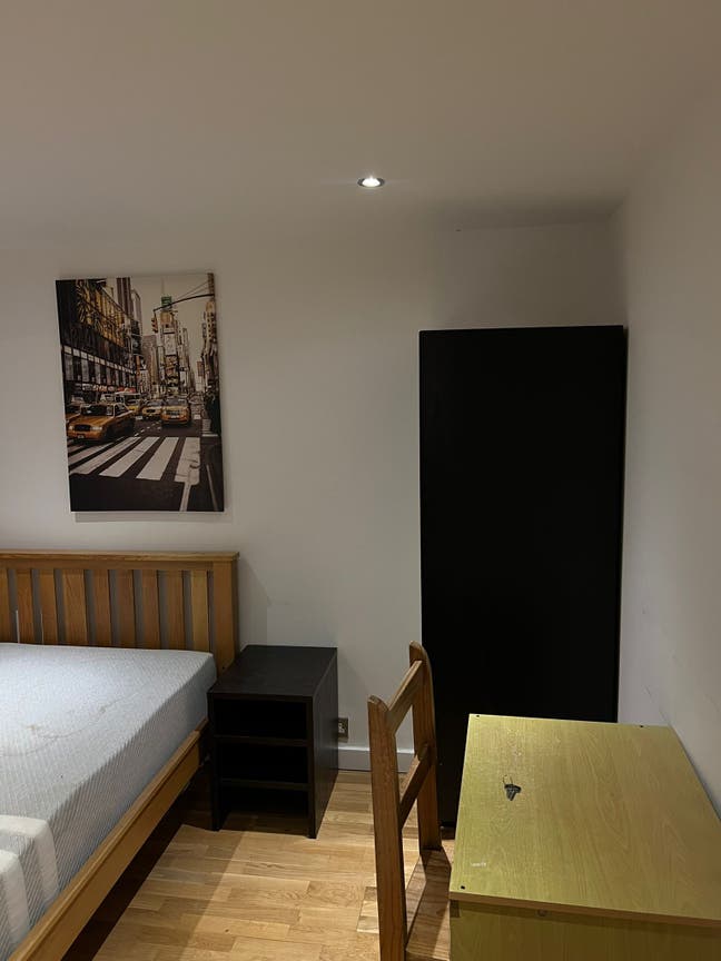 Amazing ensuit Main Photo