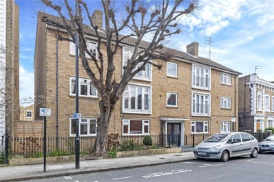 Immaculate 3 bed flat with own GARDEN  to rent  Main Photo