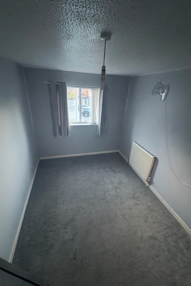 2 bed property in ng7 close to city centre Main Photo