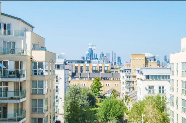 Room with the best view : Canada Water Main Photo